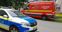 Stire din Eveniment : Trei victime după ce un taxi a spulberat oamenii aflați la coadă la o patiserie