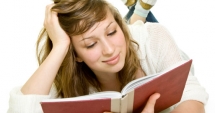 Stire din Cultură-Educație : Începe examenul de bacalaureat! Opt elevi constănțeni participă la sesiunea specială