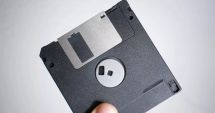 Stire din Tehnologie : Obiectele anilor ’90: Copiii din ziua de azi nu au auzit de floppy disk