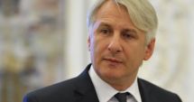 Stire din Politică-Administrație : "Miniștrii trebuie să facă lucrurile pe care și le-au asumat"