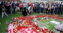 Stire din Sport : Omagiu pentru Patrick Ekeng. Trupul neînsuflețit al camerunezului, depus azi pe stadionul "Dinamo"
