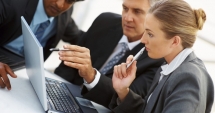 Stire din Economie : Termenul de transmitere a actelor adiționale la contractele de muncă în Revisal,  prelungit până la data de 31 martie 2018