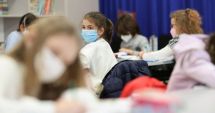Stire din Social : Sindicaliștii din învățământ cer ca testele din salivă să fie făcute de părinți: „Testarea tuturor elevilor în clasă va crește riscul infectării"