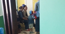 Stire din Social : Invazia romilor, la Spitalul Județean. "Miros urât și fac multă gălăgie!"