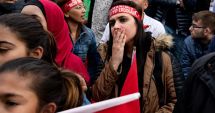 Stire din Actualitate : Tineri anti-Erdogan, care aşteptau „schimbarea”, visează să emigreze. „Îmi iubesc ţara, dar nu vreau să ajung ca iraniencele”