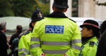 Stire din Actualitate : Tineri arestați la Londra.  Voiau să devină teroriști cu acte în regulă