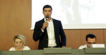 Stire din Politică-Administrație : Nicu Roșu, liderul TSD Constanța: "Tinerii reprezintă viitorul. Trebuie să investim în ei"