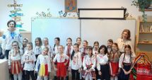 Stire din Cultură-Educație : Elevii Școlii "Gheorghe Țițeica", mândri că sunt români