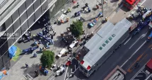 Stire din Actualitate : Panică într-un centru comercial de lux. Zeci de persoane au fost rănite după pulverizarea unei substanțe necunoscute