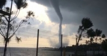 Stire din Actualitate : Tornadă puternică în Turcia, soldată cu zeci de persoane rănite