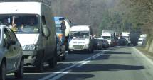 Stire din Eveniment : Trafic aglomerat pe DN 1 în zona stațiunilor de pe Valea Prahovei