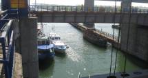 Stire din Economie : Trafic record pe canalele navigabile