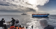 O nouă tragedie  în Mediterana. Cinci persoane au murit, alți 300 de migranți au fost salvați