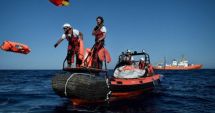 Stire din Actualitate : Tragedie, în Grecia: Vase cu emigranți, naufragiate. Cel puțin 14 morți