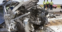 Stire din Eveniment : Un băiețel de 8 ani  și bunica sa, morți  într-un accident, mama în comă. Familia  caută bani pentru repatrierea trupurilor