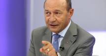 Stire din Politică-Administrație : Traian Băsescu îi cere demisia lui Ponta din funcția de premier