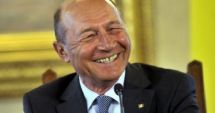 Stire din Politică-Administrație : Traian Băsescu a încins internetul la prima postare pe Facebook după aproape doi ani