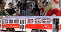 Stire din Social : Cei mici au intrat în atmosfera sărbătorilor. 300 de copii s-au plimbat cu tramvaiul lui Moș Crăciun și au primit daruri