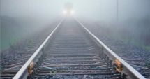 Stire din Social : BEBELUȘ PIERDUT PRINTRE ȘINELE DE TREN! Tatăl spune că cel mic a plecat singur de acasă