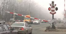 Stire din Actualitate : Un semafor CFR de pe DN 7 a blocat traficul rutier timp de 30 de minute
