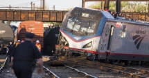 Stire din Actualitate : Un tren de marfă  a deraiat,  deversând materiale periculoase