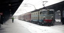 Stire din Social : Traficul feroviar, dat peste cap. Zeci de trenuri au fost anulate