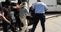 Stire din Eveniment : Mai mulți bărbați cu mandate de arestare încarcerați la Penitenciarul Poarta Albă