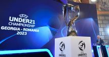Stire din Sport : Suporterii fotbalului din București și Cluj-Napoca au admirat trofeul UEFA Under 21 Championship