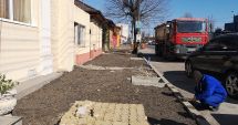 Stire din Social : Trotuare și borduri noi pe strada Oborului