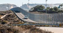 Stire din Actualitate : Trump vrea să construiască un zid de 435 km la frontiera cu Mexicul