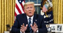 Stire din Actualitate : Trump spune că salvarea de vieți e mai importantă decât indicii bursieri