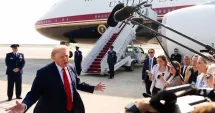 Stire din Actualitate : Trump spune că retragerea trupelor americane din Europa depinde de o înțelegere privind Groenlanda