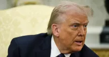 Stire din Actualitate : Purtătorul de cuvânt al lui Donald Trump a dezmințit zvonurile privind spitalizarea președintelui SUA