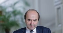 Stire din Eveniment : Toader: "Niciun ministru nu e bătut în cuie, niciun ministru nu e de neschimbat"