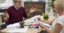 Stire din Cultură-Educație : Tupeu fără margini! Cum au devenit părinții "stăpânii" profesorilor
