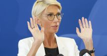 Stire din Politică-Administrație : Raluca Turcan îi propune lui Marcel Ciolacu interzicerea cumulului pensiei cu salariul la stat