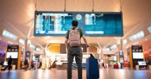 Stire din Actualitate : Angajații unui aeroport au făcut o descoperire de 2,3 milioane de euro în bagajul unui călător. Iată ce ascundea bărbatul
