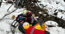 Stire din Eveniment : Un turist străin a ajuns în stare gravă la spital după ce a sărit cu snowmobilul în albia pârâului Azuga