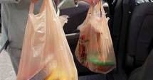Stire din Economie : UE declară război pungilor de plastic