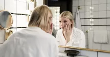 Stire din Sănătate : Vă doriți o piele mai luminoasă? Folosiți uleiul de turmeric