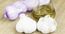 Uleiul de usturoi, un remediu pentru stoparea căderii părului