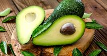 Stire din Sănătate : Uleiul de avocado poate contribui la menținerea elasticității pielii