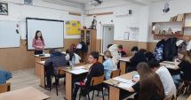 Stire din Cultură-Educație : Ultima zi de școală pentru elevii claselor a VIII-a