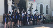 Stire din Cultură-Educație : Ultimul clopoțel pentru abolvenții clasei a XII-a la Colegiul Național Pedagogic