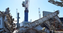 Stire din Economie : Un cargou  a dărâmat o macara turn, la acostare