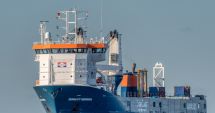 Stire din Economie : Un cargou olandez, în pericol de răsturnare, în Marea Norvegiei