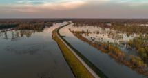 Stire din Actualitate : Cod roşu de viituri şi depăşiri ale Cotelor de pericol pe râuri din Dobrogea, în orele următoare
