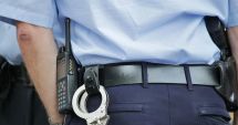 Polițist reținut după ce ar fi primit mită peste 9.000 de euro de la un deținut