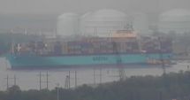 Stire din Eveniment : Un portcontainer a eșuat pe râul Savannah