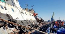 Stire din Economie : Un remorcher s-a răsturnat în portul rusesc Temryuk